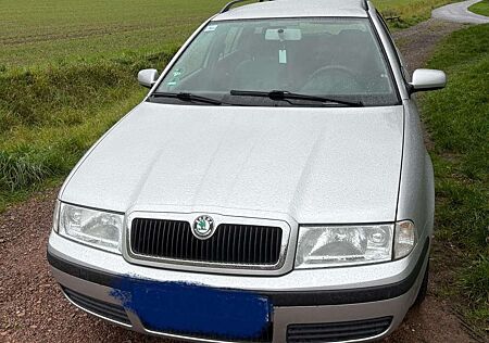 Skoda Octavia 1.6 CombiTour