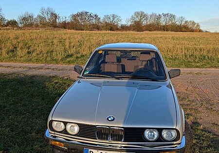 BMW 325e 325