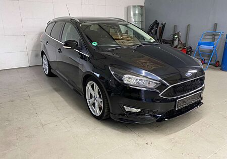 Ford Focus Turnier 2.0 TDCi Titanium Automatik, Navi