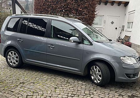 VW Touran Volkswagen 2.0 TDI DSG Highline