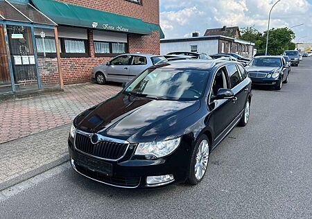 Skoda Superb Combi 2.0 TDI DSG Elegance,Panorama,Voll,Voll