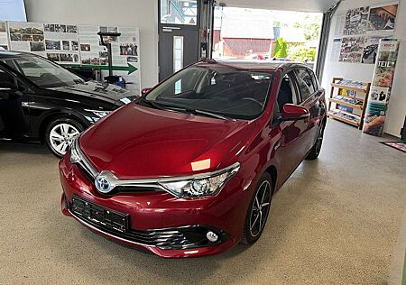 Toyota Auris Hybrid Edition-S+