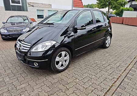 Mercedes-Benz A 180 AVANTGARDE BlueEFFICIENCY, vieles neu!!