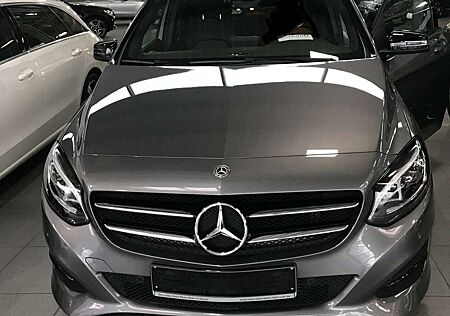 Mercedes-Benz B 220 4Matic 7G-DCT AMG Line