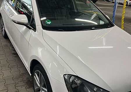 VW Golf Volkswagen 1.2 TSI BlueMotion Technology Allstar