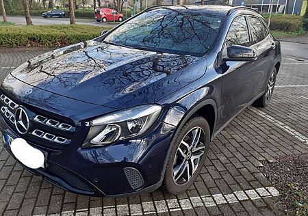 Mercedes-Benz GLA 200 7G-DCT Urban