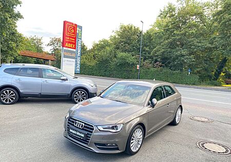Audi A3 1.4 TFSI NAVI XENON PDC SHZ 17"ALU TEMPOMAT