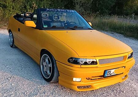 Opel Astra Cabrio 1.6i Bertone Edition