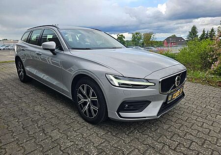 Volvo V60 AT Core AHK LED Standhzg. e.Heckklappe NAVI Kamera