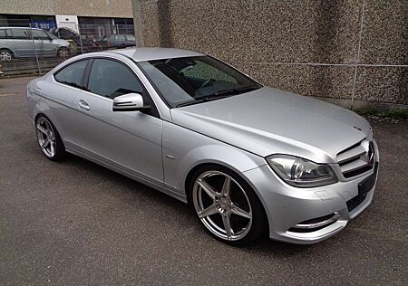 Mercedes-Benz C 350 CGI, Leder, Navi, PDC+Kamera, Memory