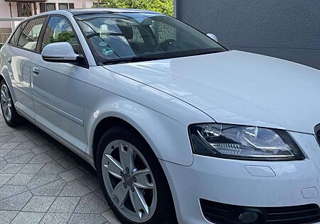 Audi A3 1.4 TFSI Sportback S tronic Ambition