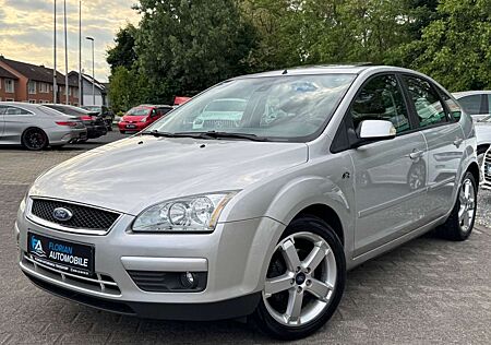 Ford Focus Lim. Ghia 1.6 Benzin Klima/Sitzhhz/Alu/TÜV
