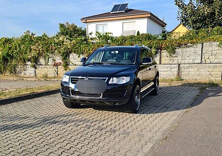 VW Touareg Volkswagen 3.0 V6 TDI DPF Aut.