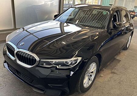 BMW 320d 320 Touring Aut. Advantage|NAVIGATION|SHZG|LED|