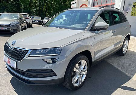 Skoda Karoq Style DSG LED AHK Kamera PDC Navi 1 Hand