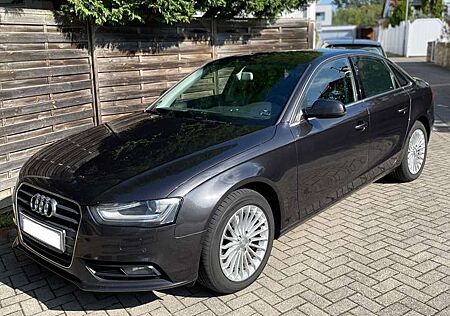Audi A4 Lim. Ambiente | Xenon | Navi | PDC+ | Sitzheizung