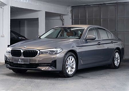 BMW 530 e xDrive 4-ZonenKlima*Sitzheizung*Individual