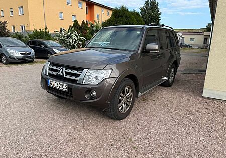 Mitsubishi Pajero 3.2 DI-D Intense