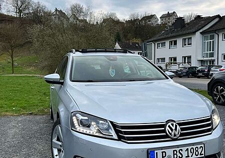 VW Passat Variant Volkswagen 2.0 TDI DSG BlueMotion Technology Highline