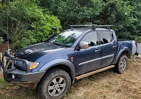 Mitsubishi L200 Pick Up 4x4 Invite Double Cab