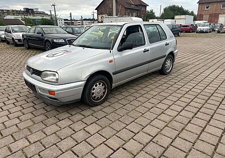 VW Golf Volkswagen 1.8 (Klima)
