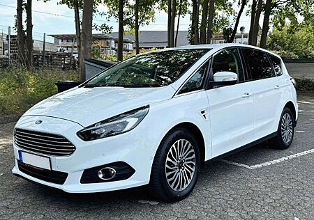 Ford S-Max Titanium BLUETOOTH-LED-KEYLESS-TEMPOMAT