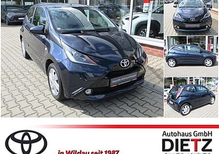 Toyota Aygo 1.0 VVT-i x-play touch