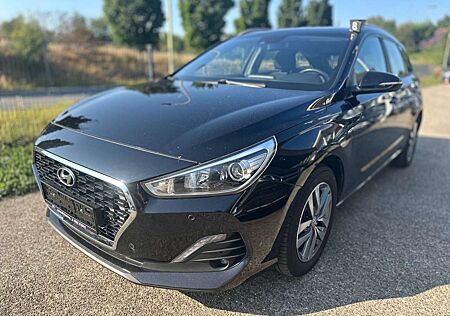 Hyundai i30 cw * 1. HAND * KAMERA * HU/AU NEU*SCHECKHEFT