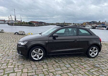 Audi A1 1.4 TFSI S line Sportpaket