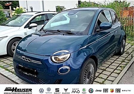 Fiat 500E 42 kWh KAMERA TEMPOMAT APPLE ANDROID