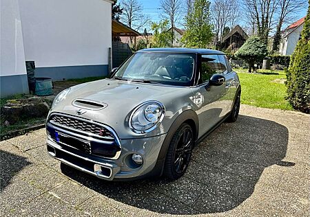 Mini Cooper S Chili-Paket mit Ambientebeleuchtung