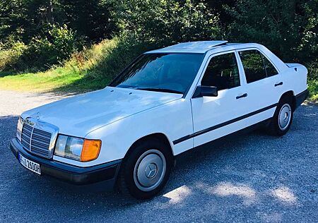 Mercedes-Benz 200 W124 H-Kennz., TÜV 12/26, orig. DB AT-Motor 180tk