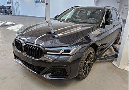 BMW 530 dxD/HUD/Laser/StandHz/P&DrivAsPro/M-Sport