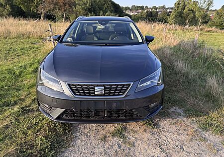 Seat Leon ST 2.0 TDI DPF DSG Xcellence I Pano I Keyless