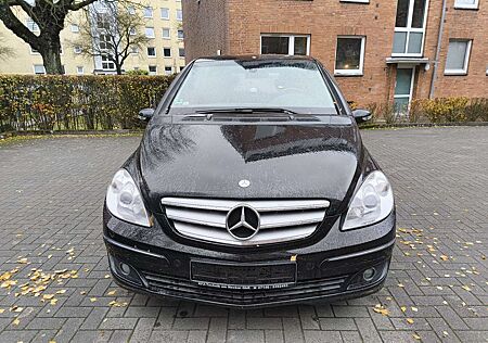 Mercedes-Benz B 170