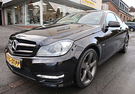 Mercedes-Benz C 180 Coupe Edition C AMG NAVI TEMP RFK SD XENON