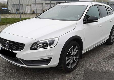 Volvo V60 +Diesel+D3+Geartronic+Momentum