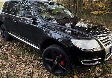 VW Touareg Volkswagen 3.0 V6 TDI DPF Aut. Individual