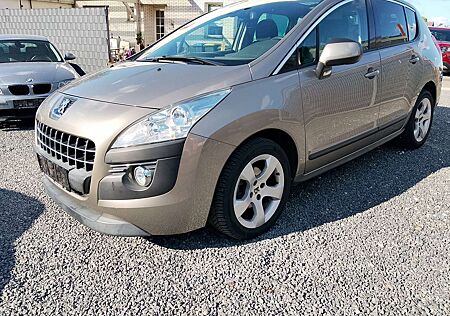 Peugeot 3008 1.6 Premium/ Euro 5 /Pano / 8Fach Bereift