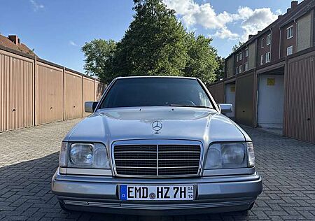 Mercedes-Benz E 220 W124 OLDTIMER H KENNZ. KLIMA LEDER AUTOMATIK