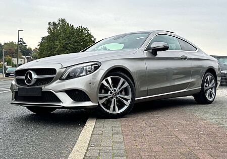 Mercedes-Benz C 200 Pano Luftfederung Sitzklima 360°Kam Sport