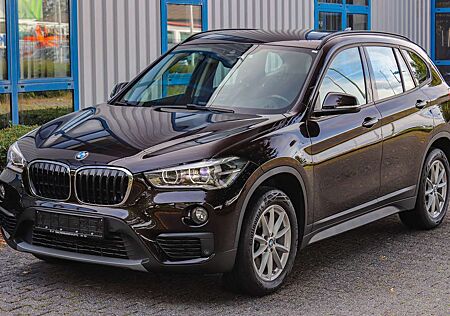 BMW X1 xDrive 20i AUTOMATIK*LED*HEADUP*NAVI+*AHK*PDC*SHZ