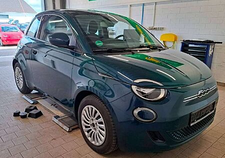 Fiat 500E 320 Km Reichweite Navi - Klimaautomatik