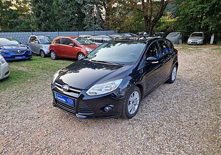 Ford Focus 1.6T Klima 92Tkm Sitzhzg PDC Scheckh Alu