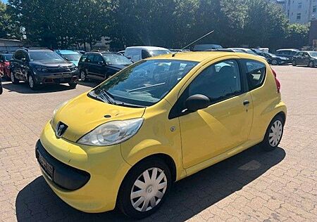 Peugeot 107 Petit Filou 8x Bereift TÜV 08.2025