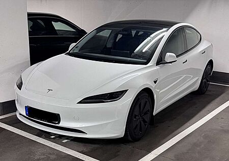 Tesla Model 3 Long Range All-Wheel Drive (Highland)