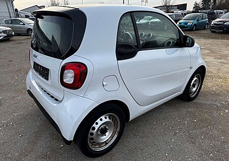 Smart ForTwo coupe electric drive / EQ/NAVI/Aut./Panor