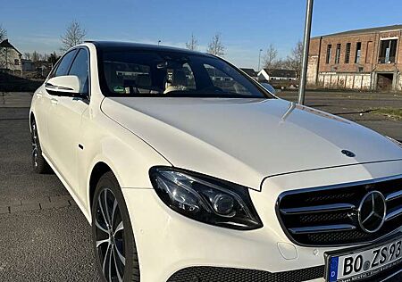 Mercedes-Benz E 300 T BlueTEC HYBRID 7G-TRONIC Edition
