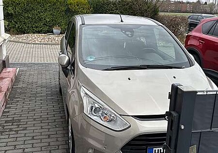 Ford B-Max Titanium