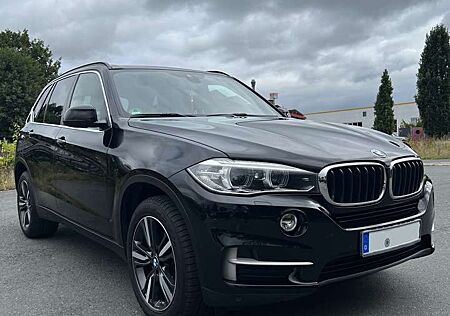 BMW X5 xDrive 25d Panorama; TÜV/Au + Insp. Neu